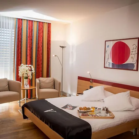 מלון Vatel 4* Superior