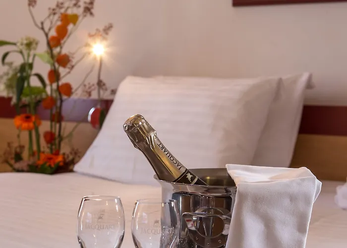 Vatel 4* Superior Hotel